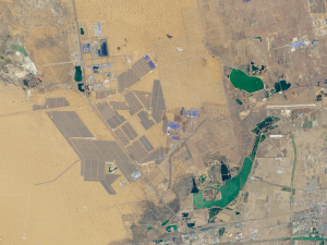 Nhà máy điện mặt trời Tengger Desert - Trung Quốc