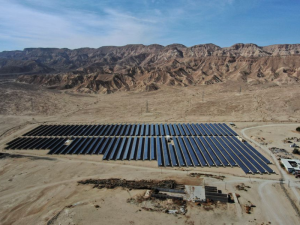 Cơ sở với công nghệ tích trữ và sản xuất năng lượng của Augwind Energy tại Kibbutz Yahel, Israel. (Ảnh: Reuters)